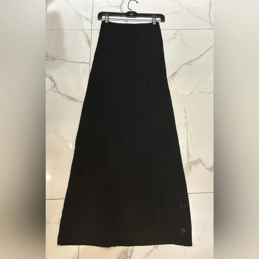Helsa Sheer Knit Layered Maxi Skirt - Picture 3 of 6